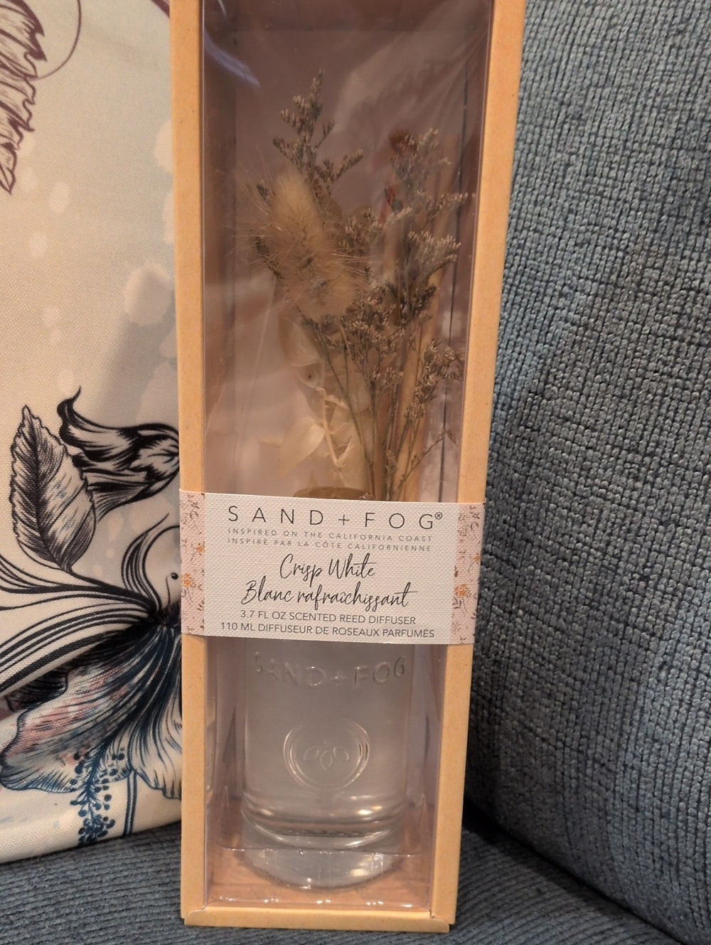 Sand And Fog Crisp White Scented Reed Diffuser